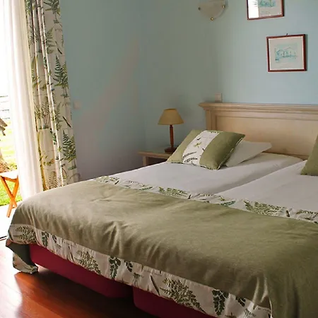 招待所 Casa Do Papagaio 4*