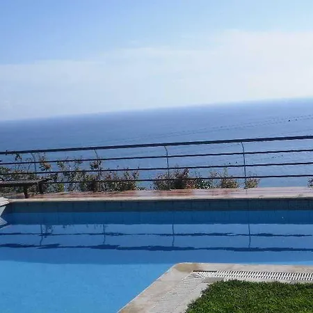 Casa Do Papagaio 3*